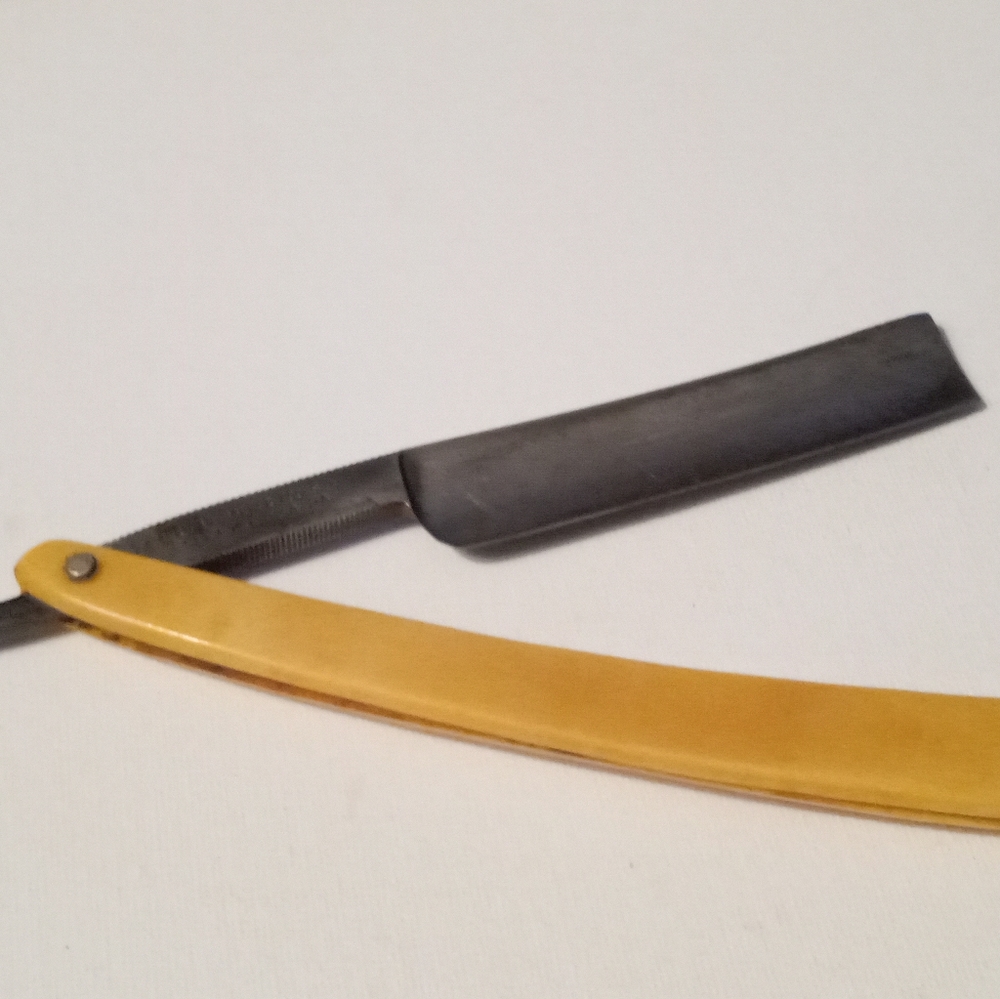 Vintage Blue Steel Straight Razor W. Germany
